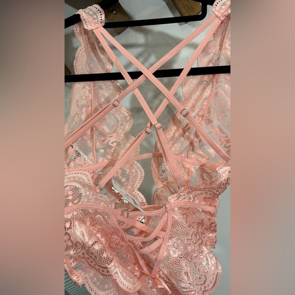 NWT Free People Intimately Lace Bodysuit Pink Rose Small - Picture 9 of 13